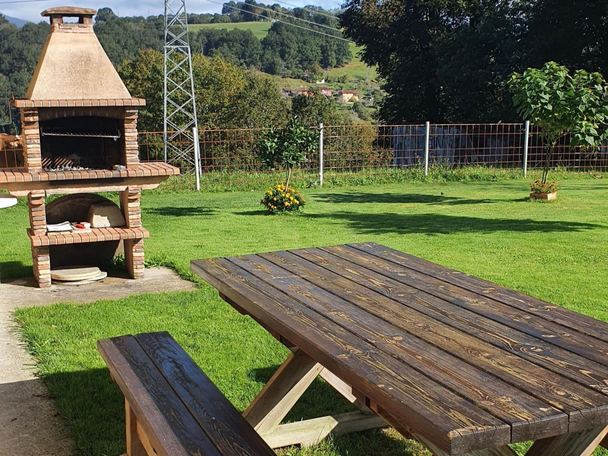 La Torre De Llames Arriondas Zewnętrze zdjęcie